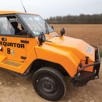 Cuando un ingeniero quiso cruzar África en coche, inventó uno de madera. Sería el principio de su final
