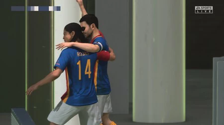 ゴールを祝うダニ・ロハスとロイ・ケント。