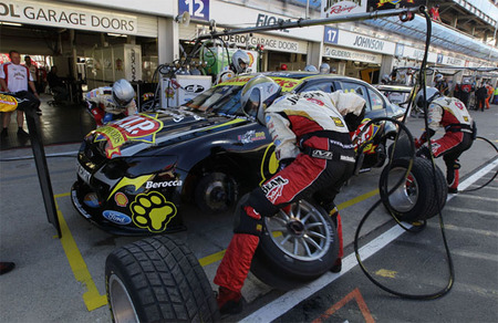 El reglamento y la picaresca en la V8 Supercars
