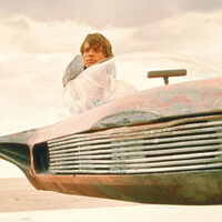 El coche de Luke Skywalker no flotaba: George Lucas nos engañó a todos y para lograrlo solo necesitó espejos