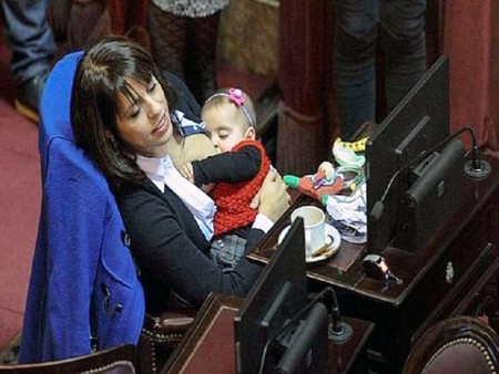 diputada-argentina-amamanta-parlamento