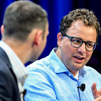 OpenAI transformou ChatGPT em IA de massa; no mundo dos negócios, o jogo está sendo vencido por seu grande rival 