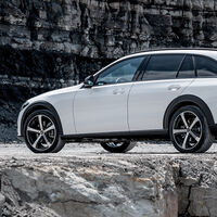 El Mercedes-Benz Clase C All-Terrain es la SUVización de la berlina alemana, con tracción total y motores mild-hybrid