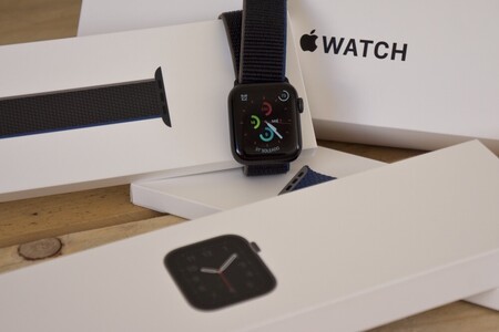El lanzamiento del nuevo Apple Watch Series 7 hace que el precio del Watch SE se desplome: llévatelo hoy por 60 euros menos en Amazon