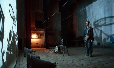 Festival de San Sebastián 2021 | Saura y el horror de la Guerra Civil en 'Rosa Rosae', Yimou y la magia del cine en 'Un segundo'