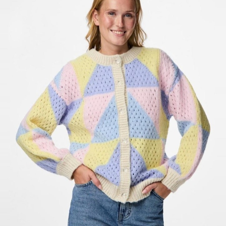 Pieces - Cárdigan de punto de mujer estampado con botones.