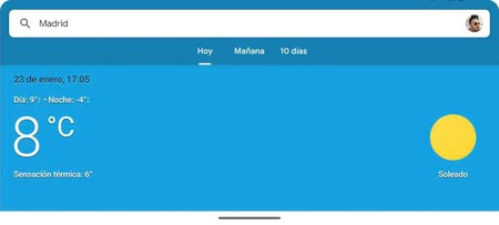 電話を横向きにしても状況は改善されません。情報の視覚化は複雑で、参照を続けるにはスワイプが必要です。