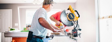 La Ley de Propiedad Horizontal lo deja claro: esto es lo que hay que hacer si un vecino no deja de hacer ruido con las obras según el artículo 7.2