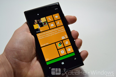 Nokia actualiza los Lumia 920, 820 y 620 corrigiendo la pantalla intermitente en llamadas
