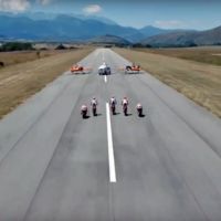 ¿Qué sale cuando juntamos los 28 títulos mundiales de los pilotos Repsol? Pues un vídeo muy chulo 