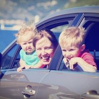 Adiós a los mareos: consejos para que los niños no se mareen en el coche
