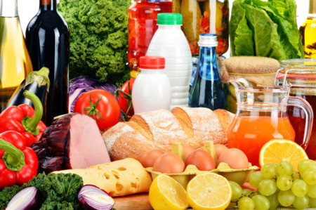 Para mantenernos sanos, además de nuestro peso, debemos controlar nuestra dieta