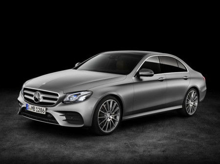 El Mercedes-Benz Clase E se parece al Clase C, pero no en el precio
