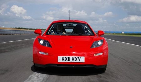 Delta-Motorsport-E4-coupe-front