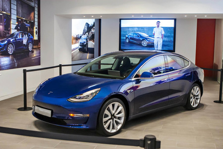 Tesla Tienda 1