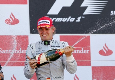 Mercedes GP aún aspira a victorias en 2010