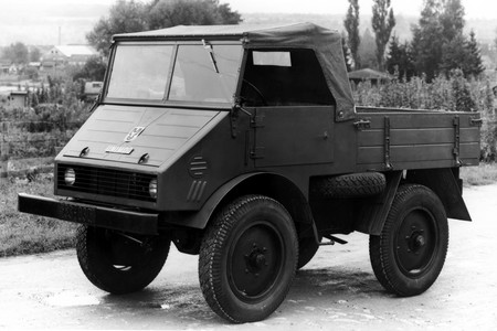 Mercedes Unimog 07
