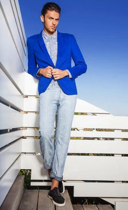 La Primavera-Verano de Guess para el 2013 nada entre azules y grises