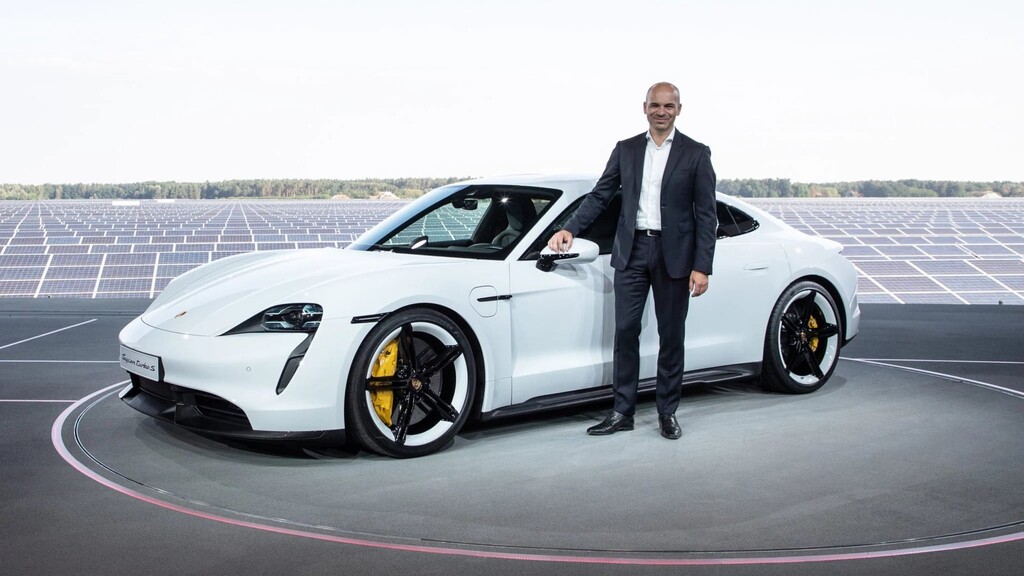 Apple contrata a Manfred Harrer, responsable de chasis en Porsche, para su supuesto coche Apple contrata a Manfred Harrer, responsable de chasis en Porsche, para su supuesto coche