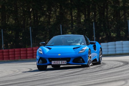 Lotus Emira 2022 Prueba 005