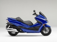 Honda Forza Z y Forza Z ABS renovadas para Navidad