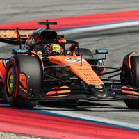 Oscar Piastri regresa a la pole, Fernando Alonso hace soñar a Montmeló y Carlos Sainz pincha en la Q1 