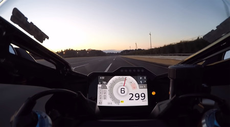 ¡A fondo! Esta Honda CBR1000RR-R-SP Fireblade va más allá de los 300 km/h (a pesar de lo que diga su velocímetro)