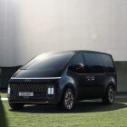 Espacio, lujo, confort y un arsenal de detalles futuristas en un supermonovolumen rompedor