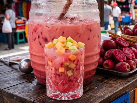 Cómo hacer agua de horchata de tuna al estilo Oaxaca, una bebida fresca para disfrutar durante la noche mexicana con pambazos, enchiladas y tacos