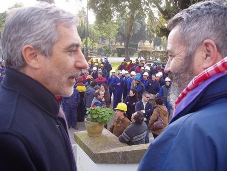 Gaspar Llamazares acusa a Google, Apple y Microsoft de "fraude fiscal"