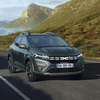 En España volvemos a comprar coches al mismo ritmo que antes de la pandemia, gracias a un coche barato y de gasolina