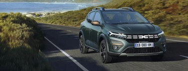 En España volvemos a comprar coches al mismo ritmo que antes de la pandemia, gracias a un coche barato y de gasolina