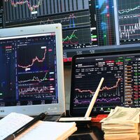 Cuidado, los grandes fondos de inversión están tomando cada vez más riesgos: no sólo bolsa sino también capital riesgo
