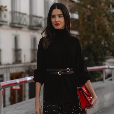 Mango tiene una falda de lunares pura tendencia esta primavera y es la favorita para la feria de abril (o para pasear por Madrid)