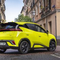 Los coches eléctricos de BYD y Kia tumban a Tesla en un octubre de ventas récord para los enchufables en España