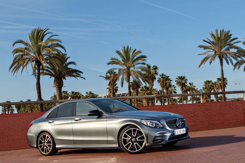Probamos el Mercedes-Benz C 200 microhíbrido, una respuesta demasiado parcial para el problema de las emisiones
