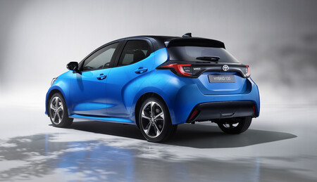 Toyota Yaris 130H 2024