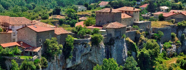 Este pueblo medieval de Burgos solo tiene 50 habitantes,  se levanta sobre un río y es uno de los más bonitos de España 