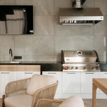 El trucazo más efectivo para limpiar la campana extractora de la cocina y acabar con la grasa acumulada