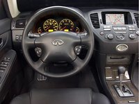 La NHTSA investiga los Infiniti M45 por falta de precisión en la lectura del carburante