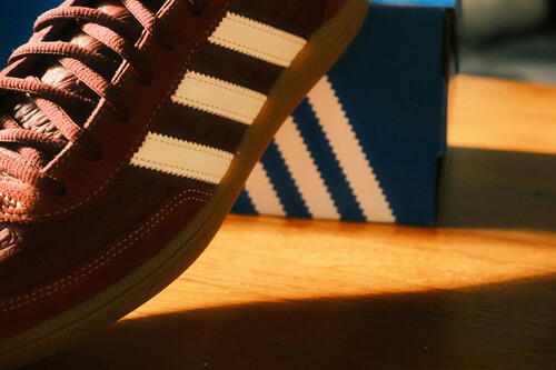 El Corte Inglés remata sus últimas tallas Adidas con hasta un 60% de descuento en el outlet   