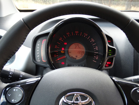 Volante Prueba Toyota Aygo Detalles Interiores