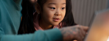 While the West debates what to do with AI in schools, in China there are already schools turning it into a child tutor