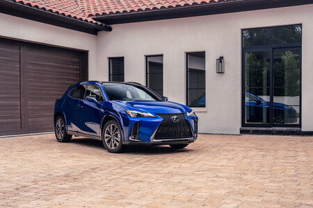 LEXUS UX