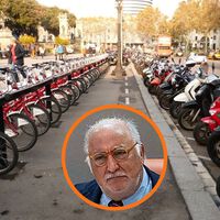 Aparcar tu moto en la acera es legal en España, pero puede acabar en una multa de hasta 200 euros si lo haces mal 