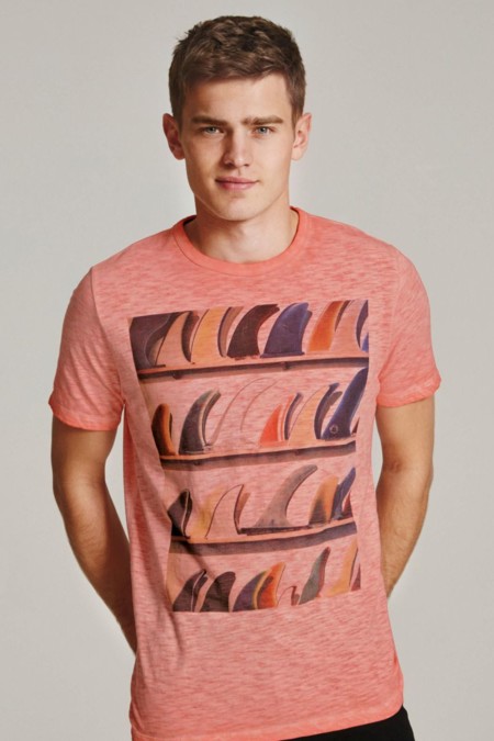 Las playeras son perfectas para mantener tu factor cool en los días de verano