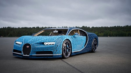 Los 11 autos de Lego que más se parecen a su versión original y también los menos atinados 17 Lego Technic Bugatti Chiron