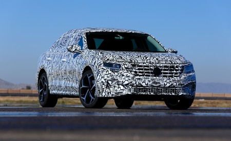 El Volkswagen Passat 2020 se presentará en enero con rostro nuevo, pero misma plataforma