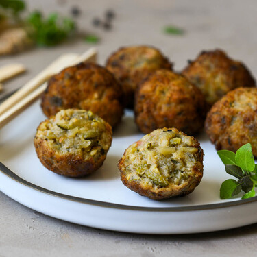 Las albóndigas vegetarianas súper versátiles que resuelven la cena de hoy y el tupper de mañana  