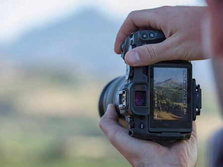 Canon EOS RP, Nikon Z50, Sony HX90 y más cámaras, objetivos y accesorios en oferta en el Cazando Gangas
